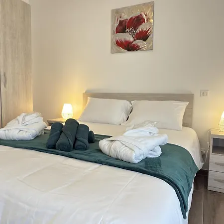 Apartment Spacieux Dans Avec Piscine Serignan